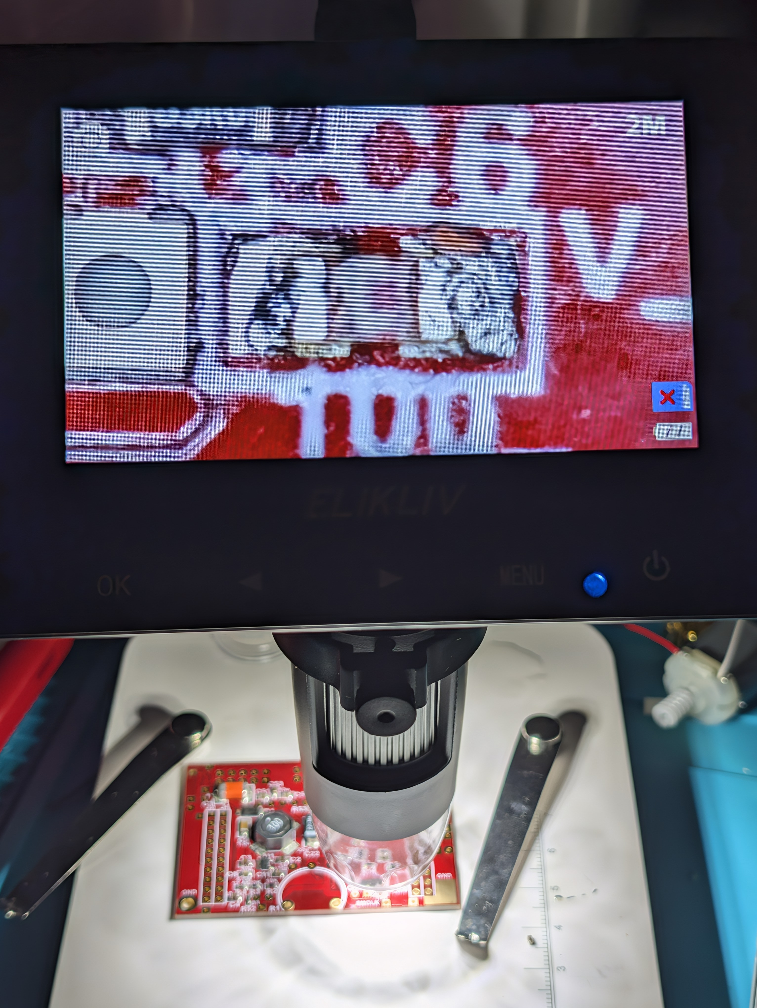/assets/306carearlydaysdiagnosedbrokencapacitormicroscopepicture.jpg