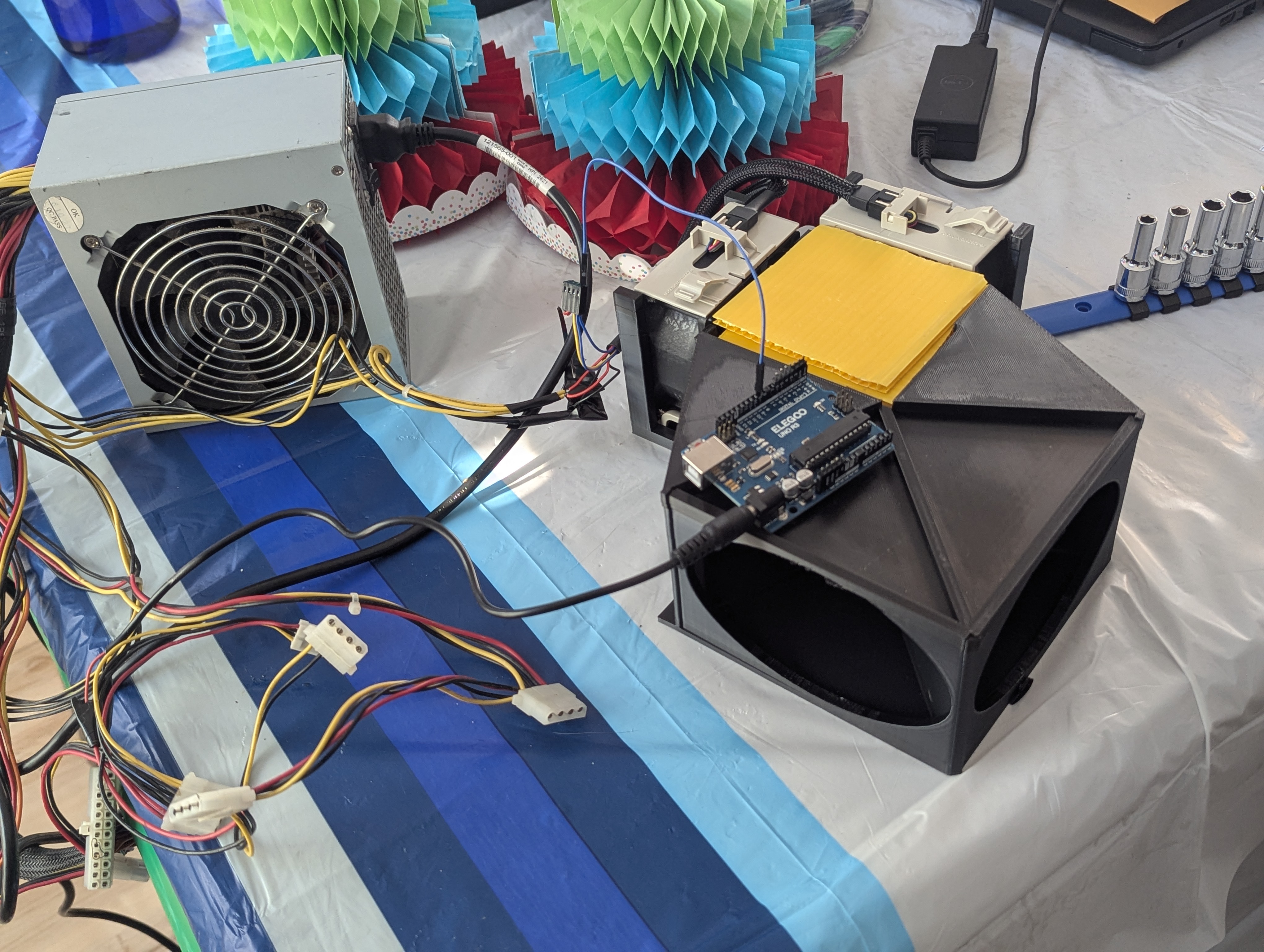/assets/energyrecoveryvwideshotbutnotfullycompleteyetalmostthoughhasfanandpowersupplyandarduinoandhousingjustneededaparttoconnectittothewindow.jpg