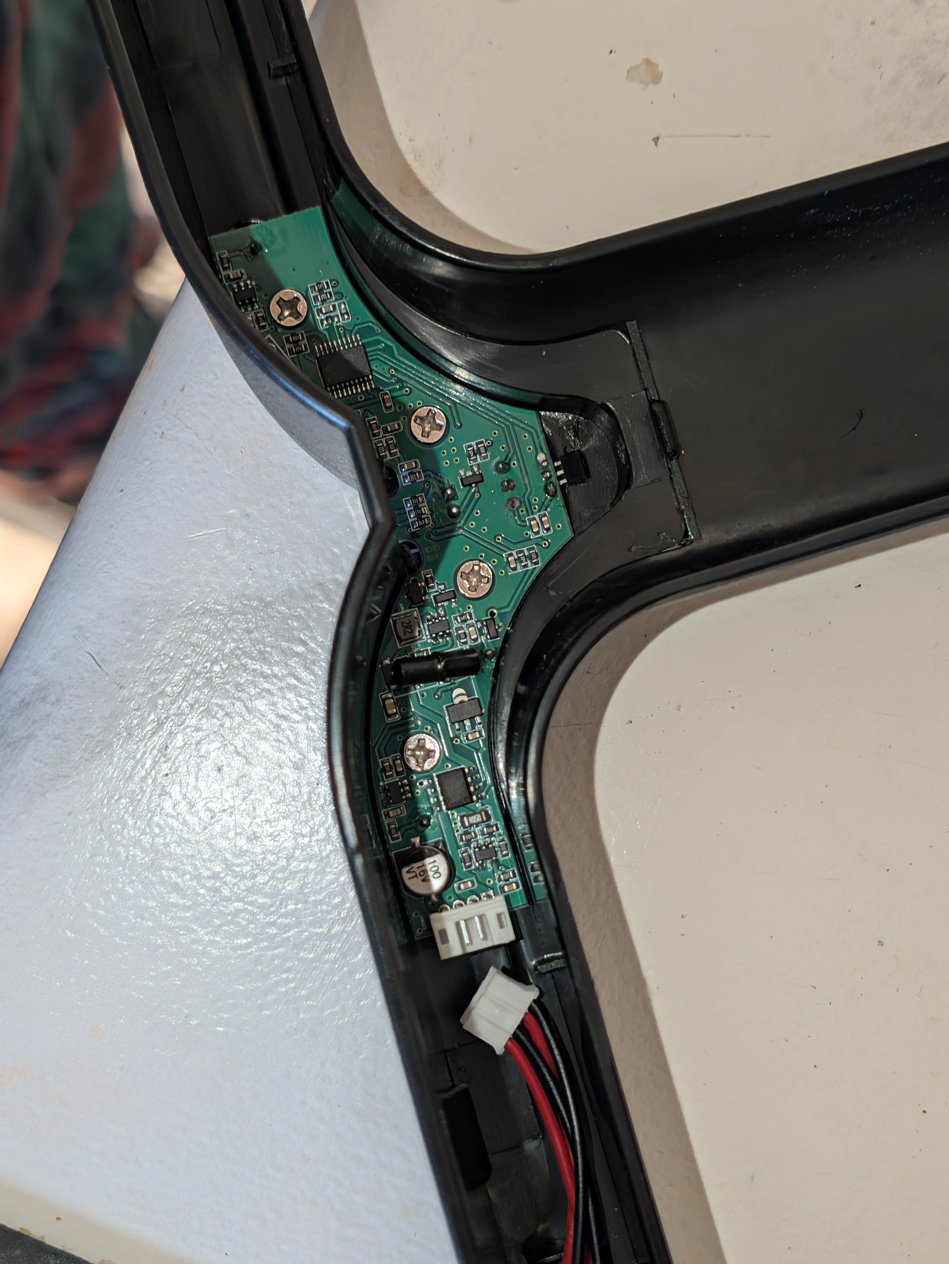 /assets/trashcanoriginalpcbdiagnosedfaultyconnector.jpg